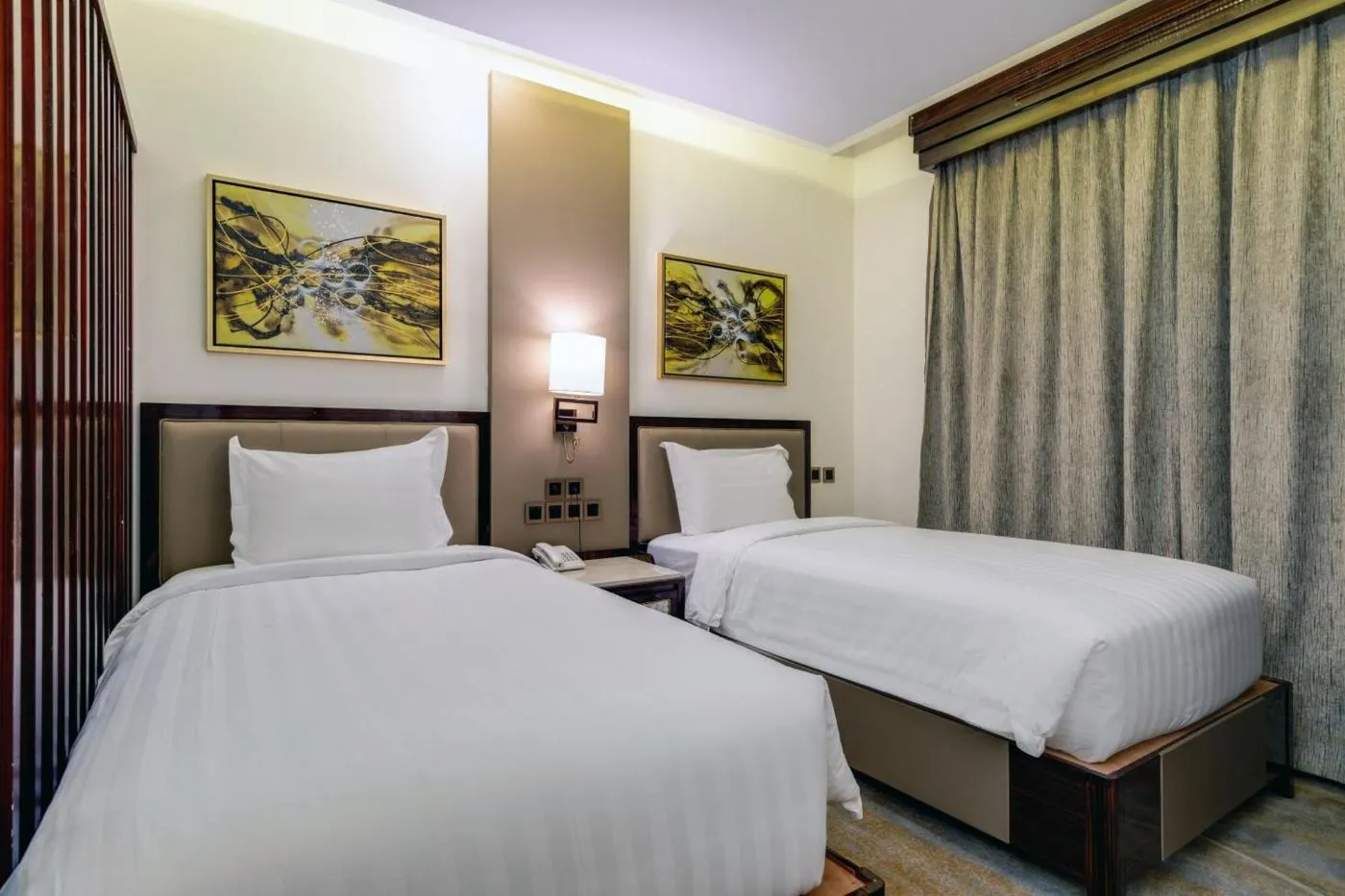 Two-Bedroom Apartment with twin beds